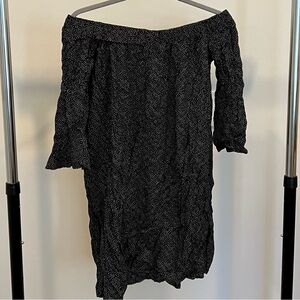 Old Navy Printed Off the Shoulder dress size M